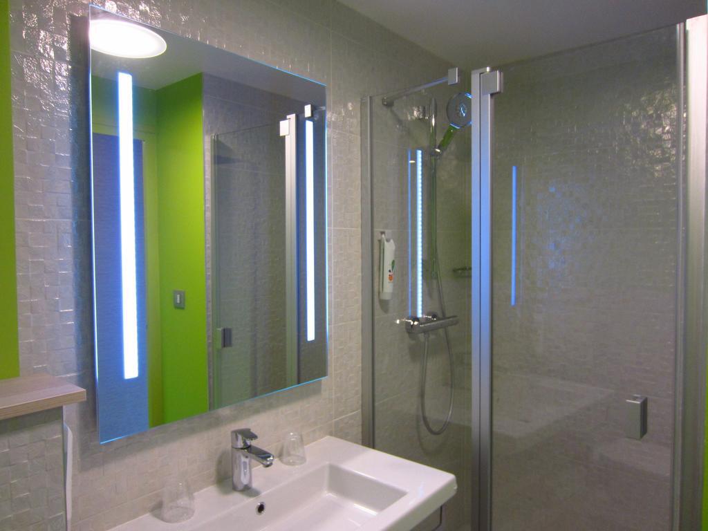 Hotel Ibis Styles Saint Malo Port Exterior foto